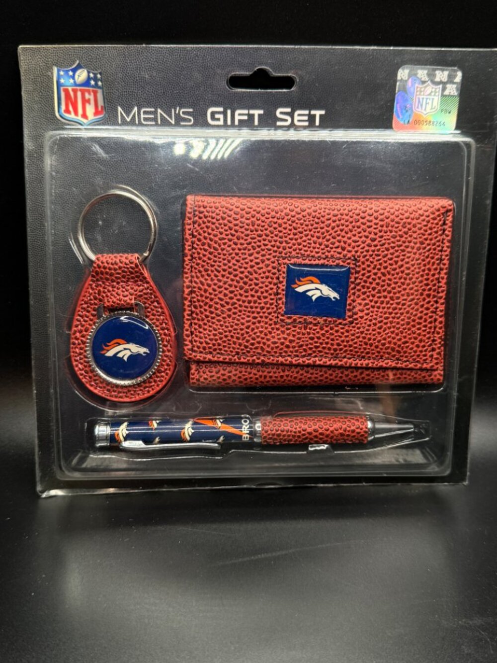 NEW NFL Denver Broncos Men's Trio Gift Set Keychain Pen & Wallet